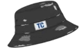 Logo Territorio Casual ilustración gorro pescador negro bucket hat con iniciales TC estilo grada